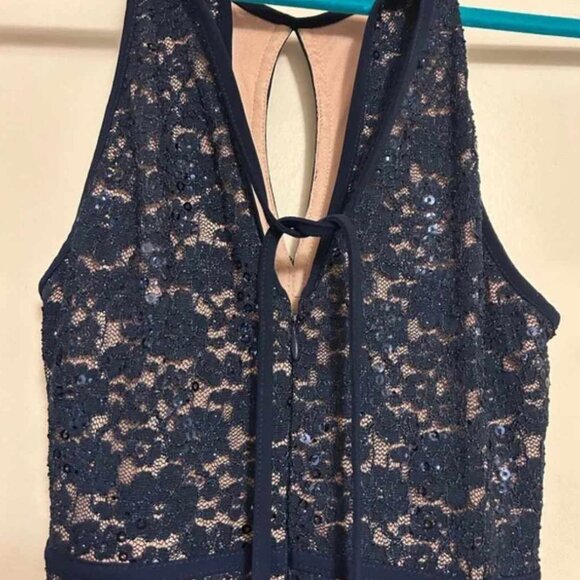 Morgan & Co - Keyhole Gown - Picture 4 of 7